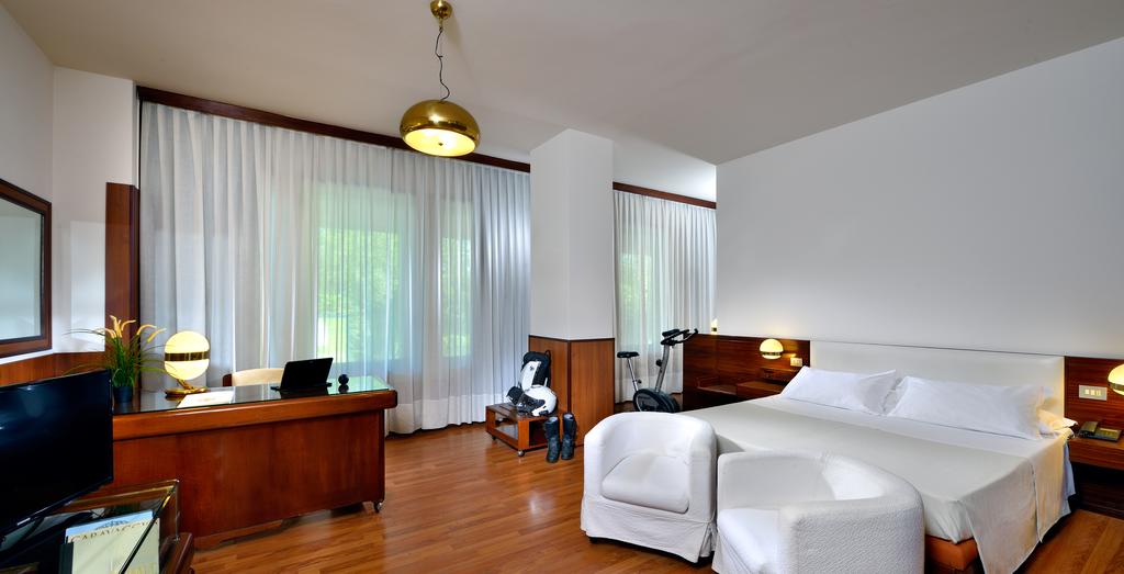Hotel Grand Elite